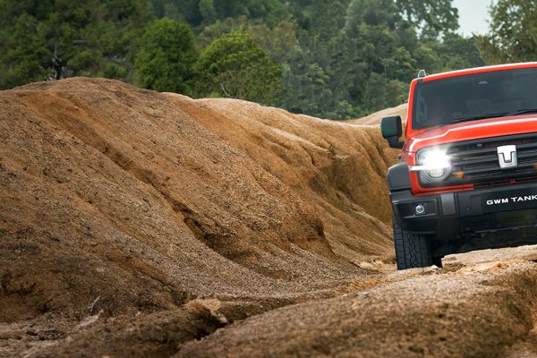 GWM Tank 300 HEV — Fitur